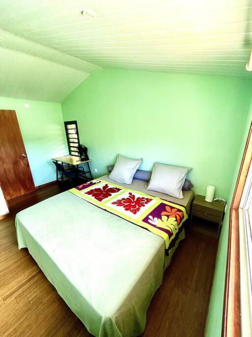 Mooz Lodge, The Local Discovery Afareaitu ภายนอก รูปภาพ