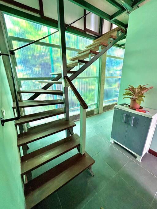 Mooz Lodge, The Local Discovery Afareaitu ภายนอก รูปภาพ